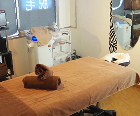 -男性專用巴西式蜜蠟脫毛-Male Brazilian waxing and Spray tanning Luxy Bronze