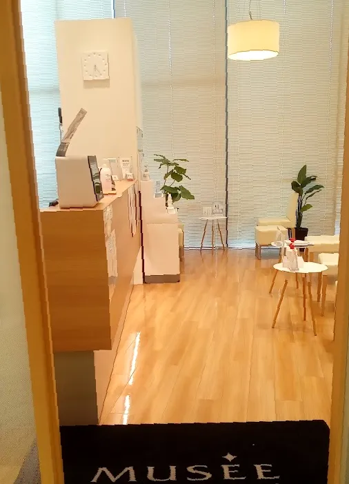 SALON MATHIS / Men's total beauty /フェイシャルエステ・脱毛・痩身・アイブロウ