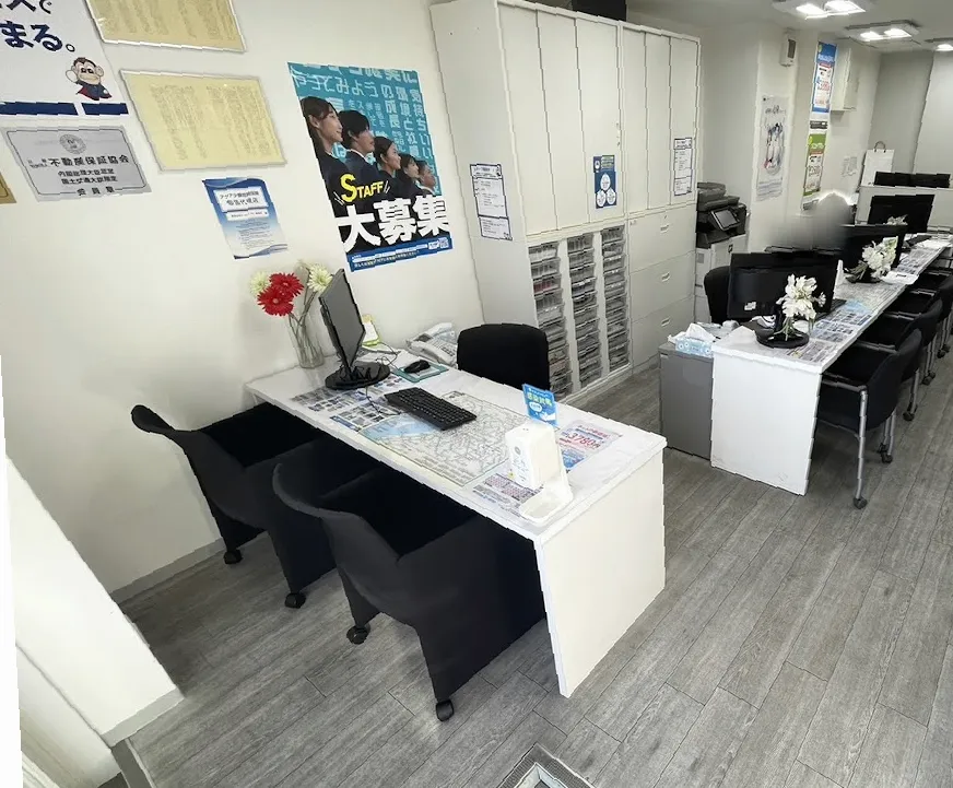 LAKIA不動産京橋店