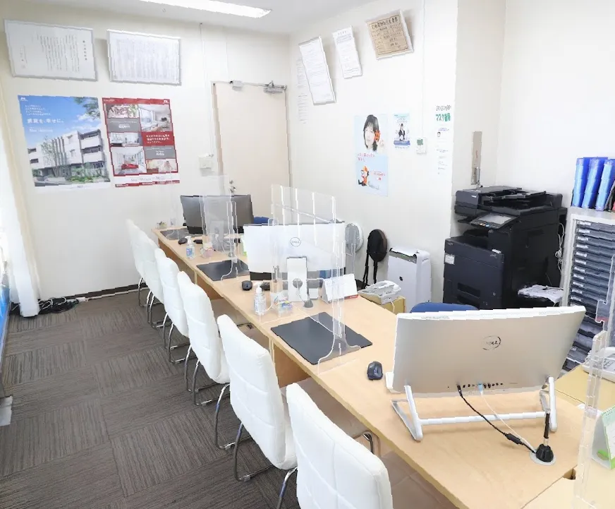 Mitsuinorihausu Okayama Ekimae Center